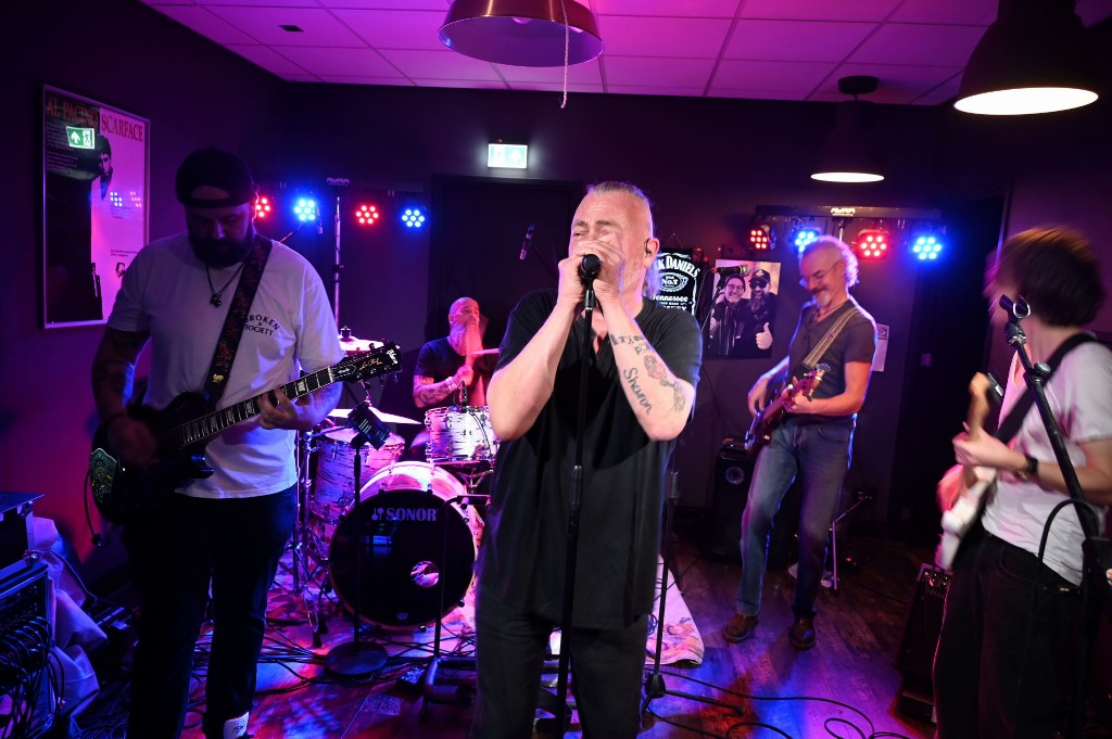 ../Images/10 jaar Ro's Barbershop 364.jpg